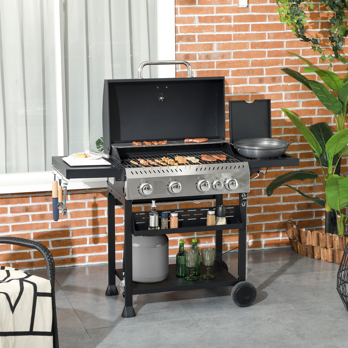 Chariot barbecue à gaz propane 40 000 BTU avec 4 brûleurs principaux, 1 brûleur latéral, grille de maintien au chaud et tablettes latérales, noir