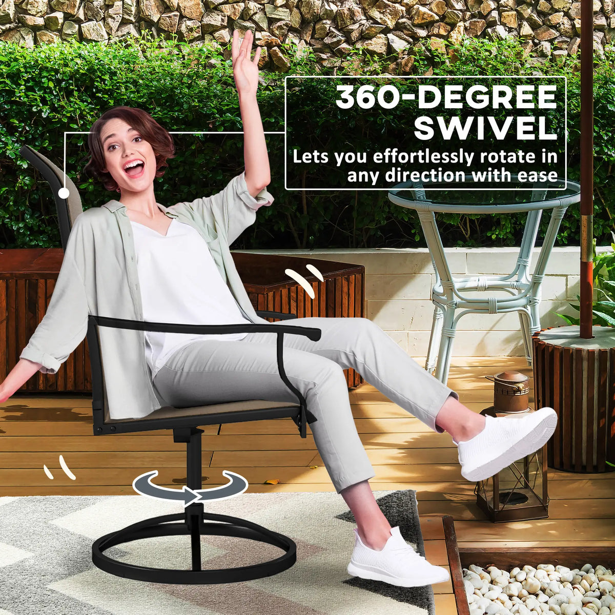 Ensemble de 2 chaises de salle à manger pivotantes d'extérieur, dossier haut et assise en maille résistante aux intempéries, pour terrasse, jardin ou piscine, marron