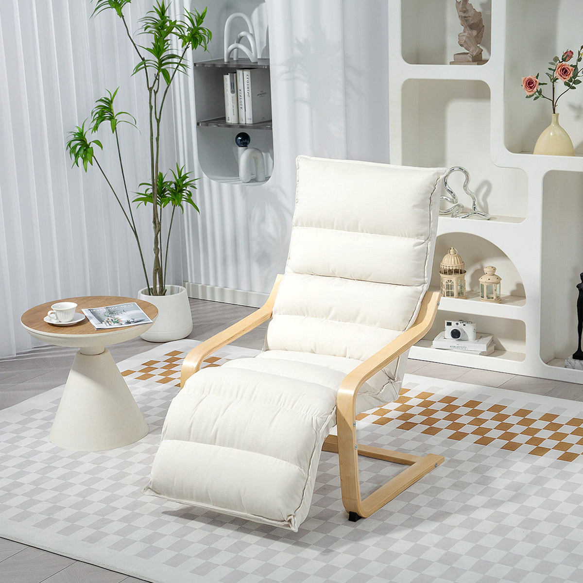 Fauteuil en velours blanc crème