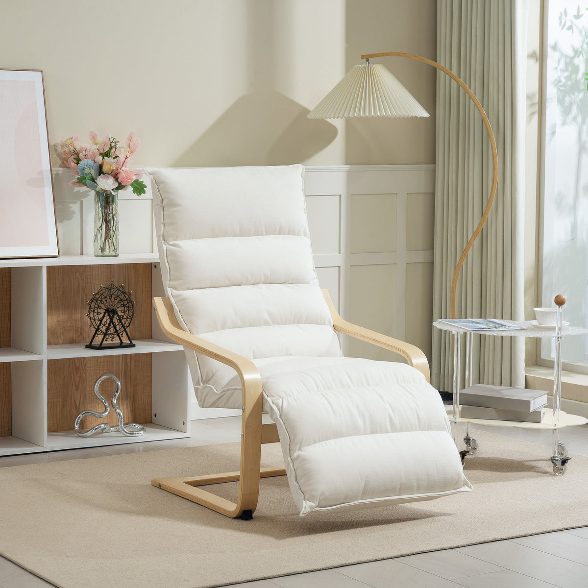 Fauteuil en velours blanc crème