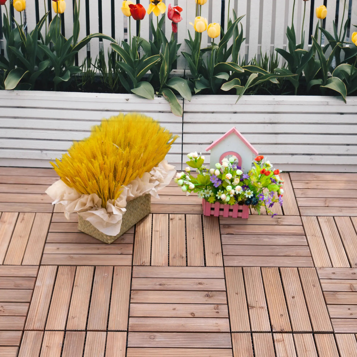 Lot de 27 dalles de terrasse emboîtables en bois, 30 x 30 cm, pour une utilisation intérieure et extérieure, montage sans outils, marron