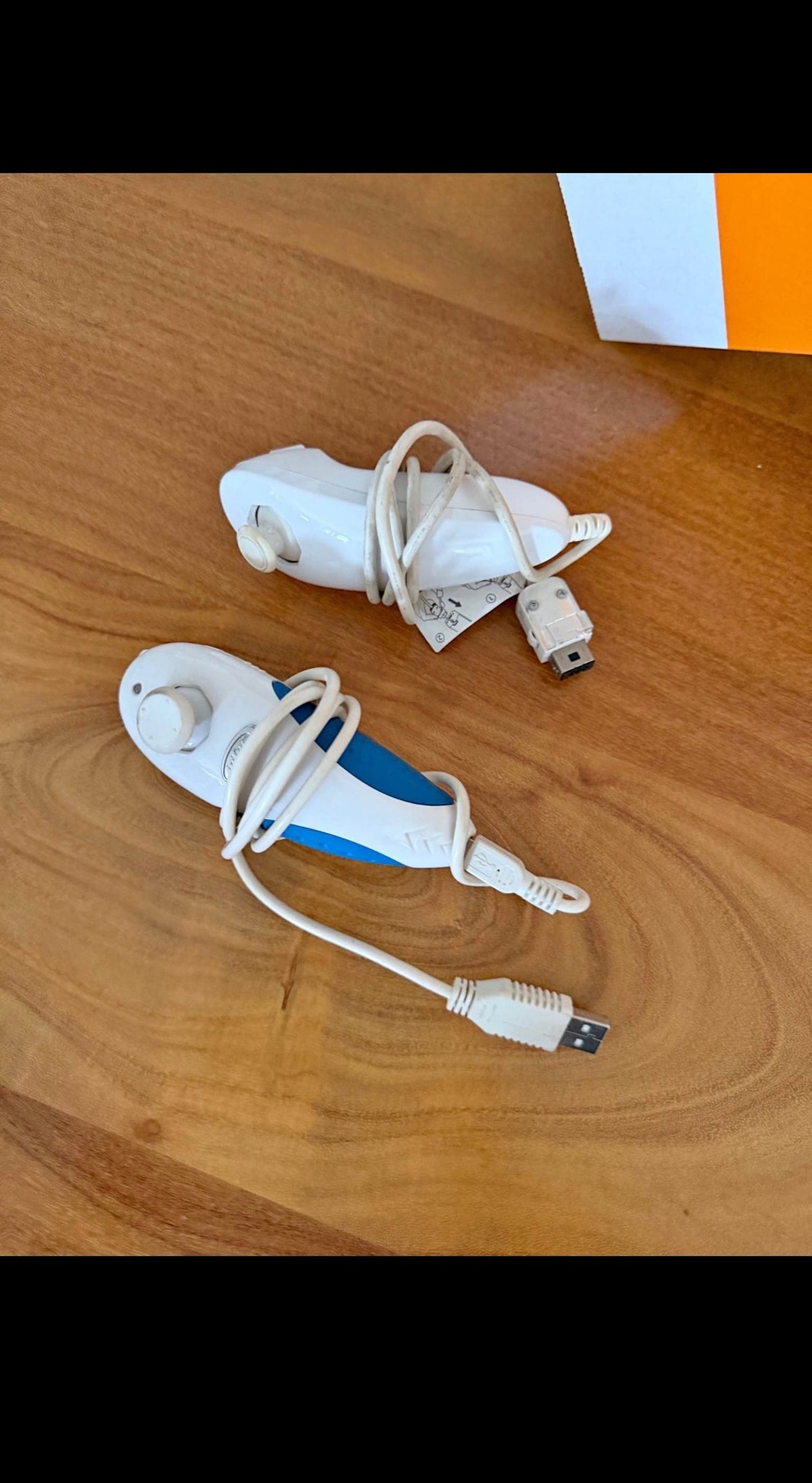 2 Nunchuks Wii