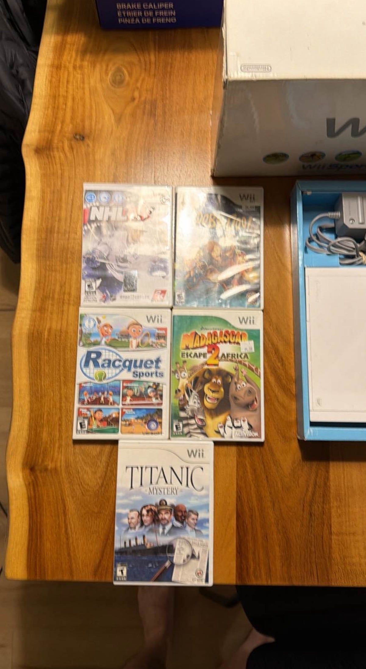 5 jeux Wii inclus
