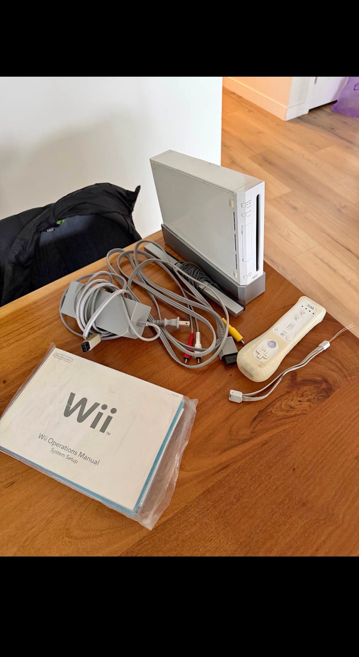 Console Nintendo Wii blanche - console et câbles