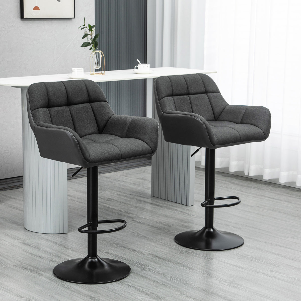 Ensemble de 2 tabourets de bar pivotants, réglables, avec repose-pieds, accoudoirs et dossier en similicuir, pour salle à manger, noir et gris